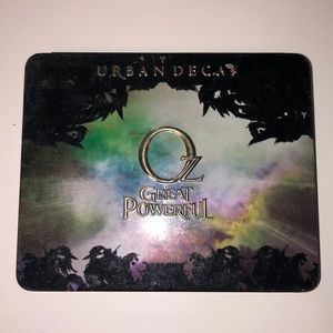 Urban Decay “The Oz” Eyeshadow Palette